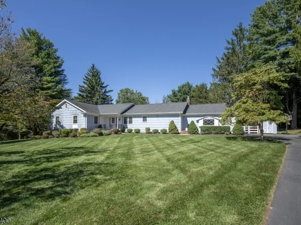 4 Brook Hollow Rd, Peapack Gladstone Boro, NJ 07934