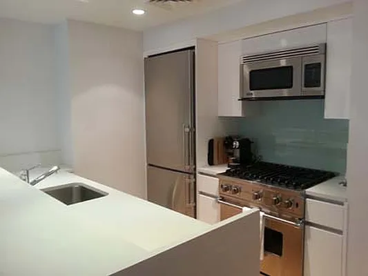 Rented by FirstService Realty (legacy) | media 32