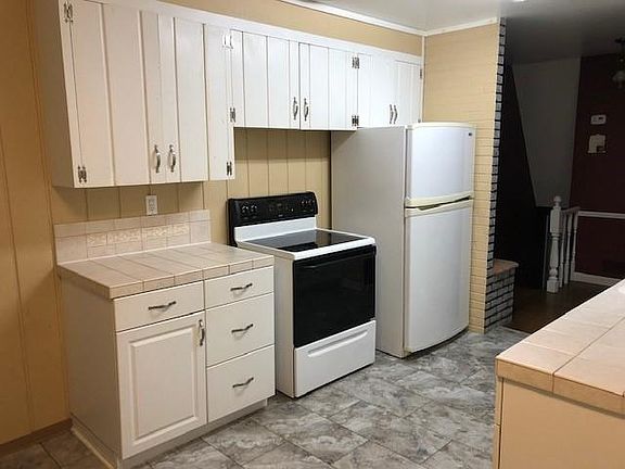 2nd image of 6002 36th Ave E