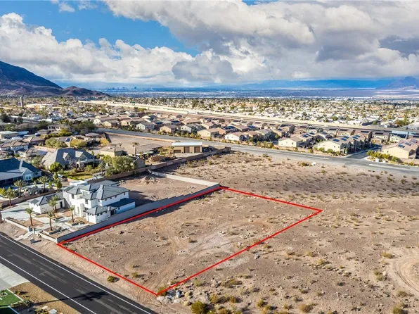 520 Trenier Dr, Henderson, NV 89002