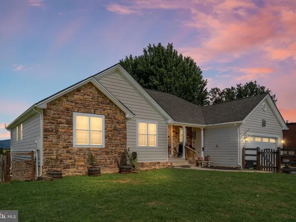 26 Woodland Park Dr, Luray, VA 22835