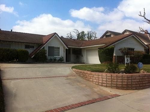 1st image of 93 Beverly Dr