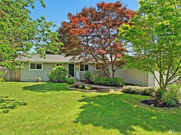 19536 55th Ave NE — Photo 1