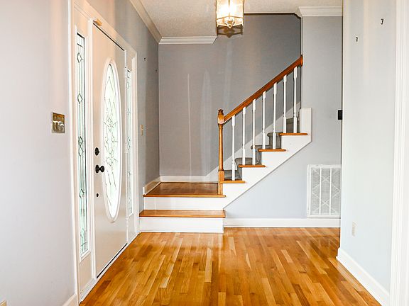4th image of 1511 Greenmeadow Ct
