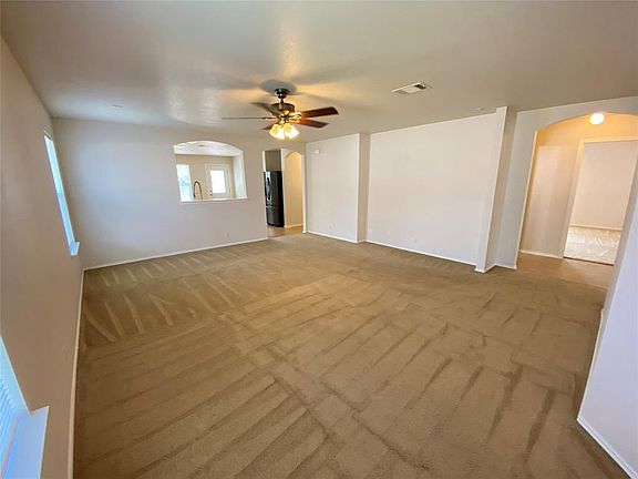 3rd image of 306 Ashbury Dr