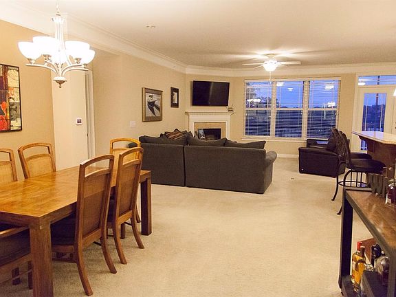 4th image of 422 Riverpointe Dr Unit 9