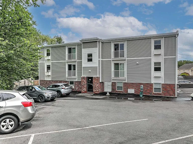 855 Providence St. — Photo 60