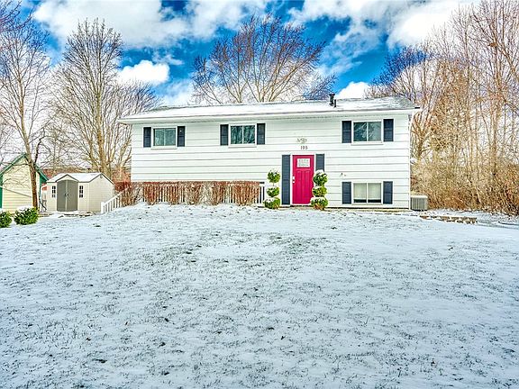 3rd image of 195 Kenwick Dr