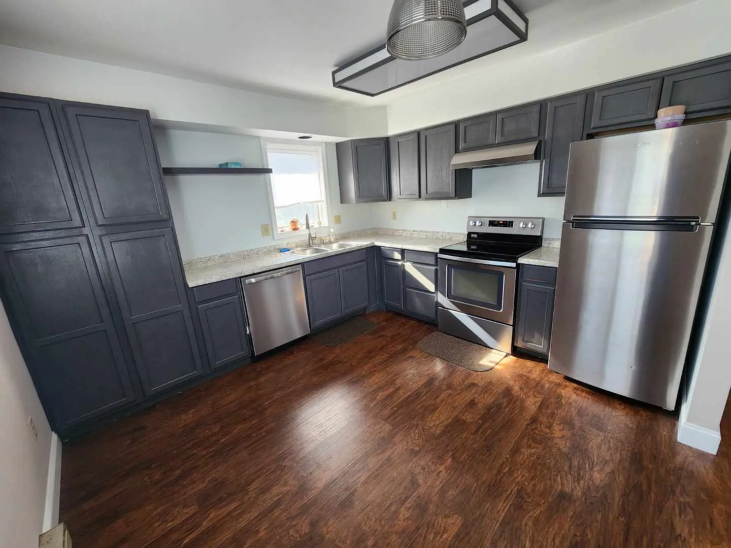 2 bed, 800 sqft, $1,250 — Photo 1