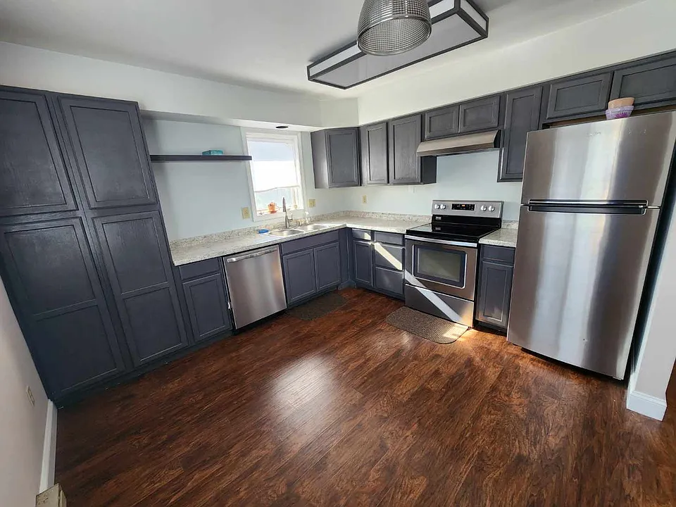 49 Broadway #2