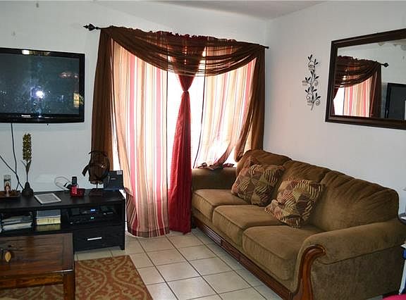 3rd image of 3925 Galvez Ave