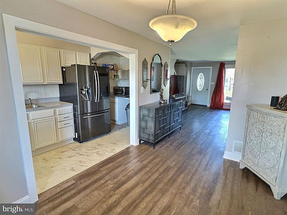 4th image of 7905 Saint Gregory Dr