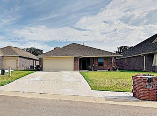 2508 Fallview Dr, Edmond, OK 73034