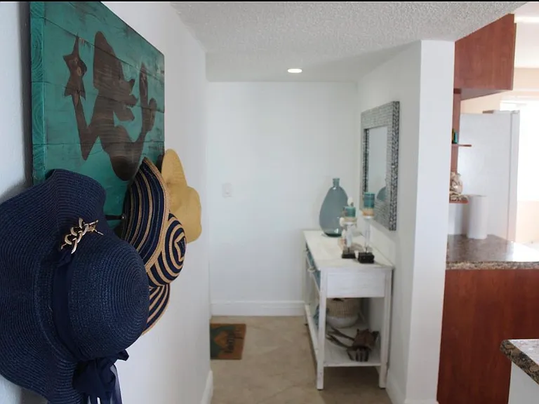 1010002 S Ocean Dr — Photo 12