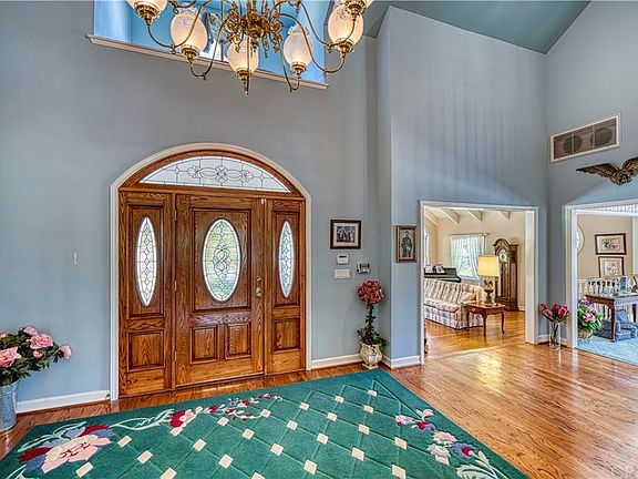 3rd image of 16400 Cambria Estates Ln