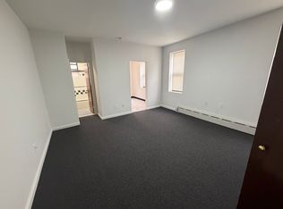 19320 Jamaica Ave #B, Hollis, NY 11423