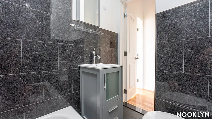 Rented by Nooklyn NYC LLC | media 13