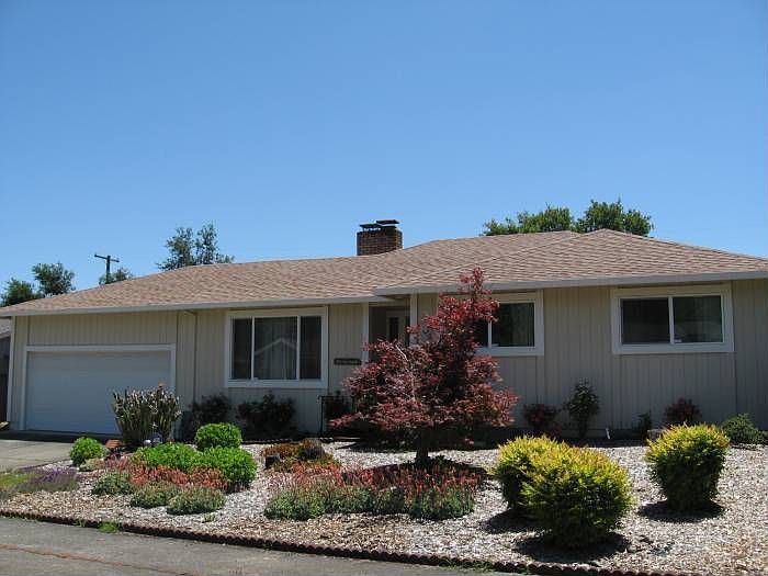 1st image of 561 Josephine Dr