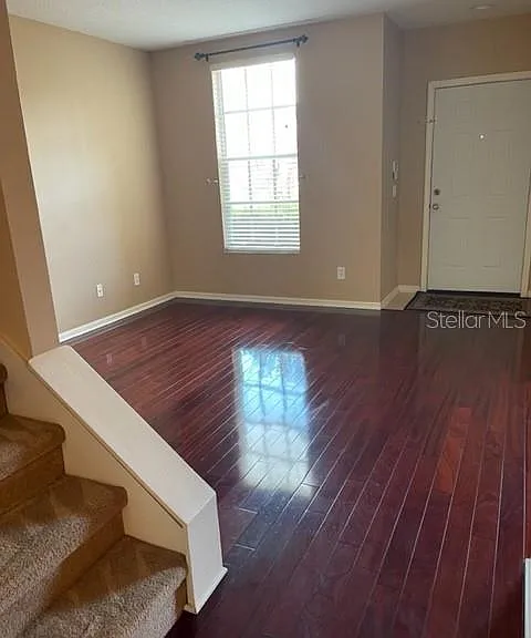 1135 Baronscourt Dr — Photo 4