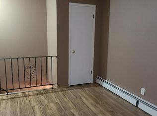 9 Leech Cir N APT 2, Glen Cove, NY 11542