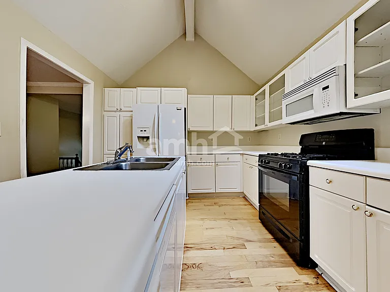2262 Byron Ct SW — Photo 9