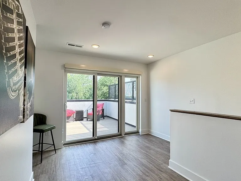 1217 E 29th St #1213 — Photo 15