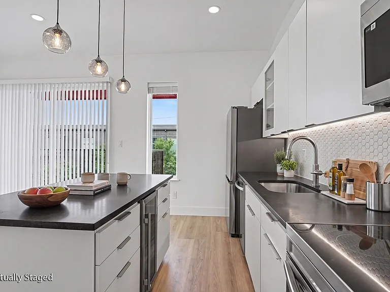 2217 N Fitzhugh Ave #302 — Photo 23