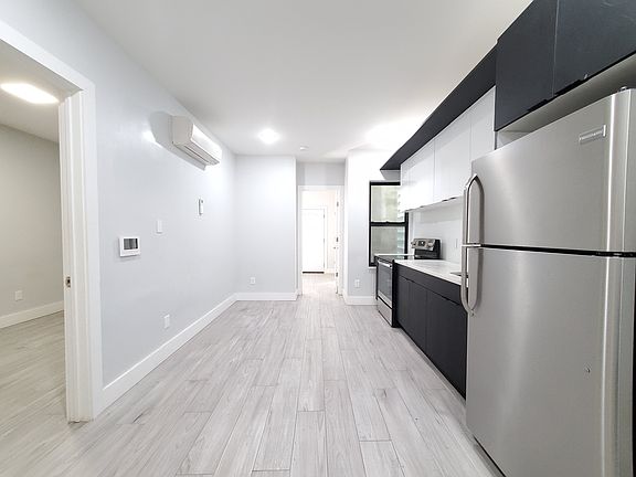 2nd image of 1019 W Side Ave #12E