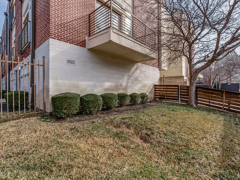 5711 Ross Ave #5 — Photo 22