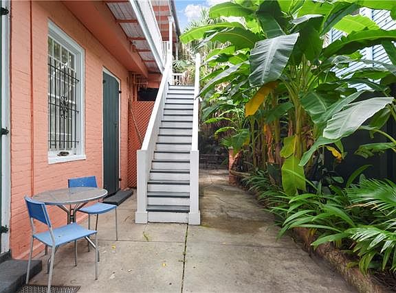 4th image of 1031 Barracks St APT 4