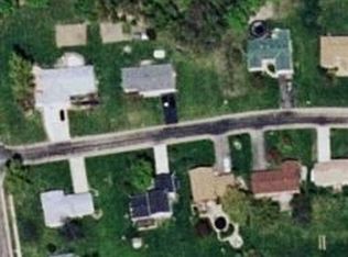 273 Brookside Dr, Paw Paw, IL 61353