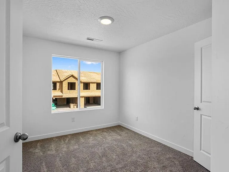 3366 E Dance Hall Ln — Photo 19
