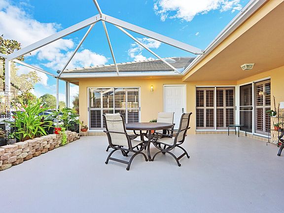 4th image of 1224 NW Sun Terrace B Circle #B