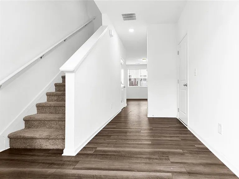 328 Penn Station Way — Photo 2
