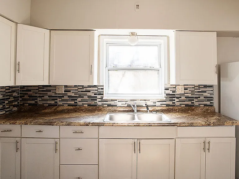 2141 Philadelphia Dr — Photo 15