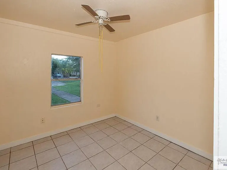 209 E Washington Ave #1 — Photo 5