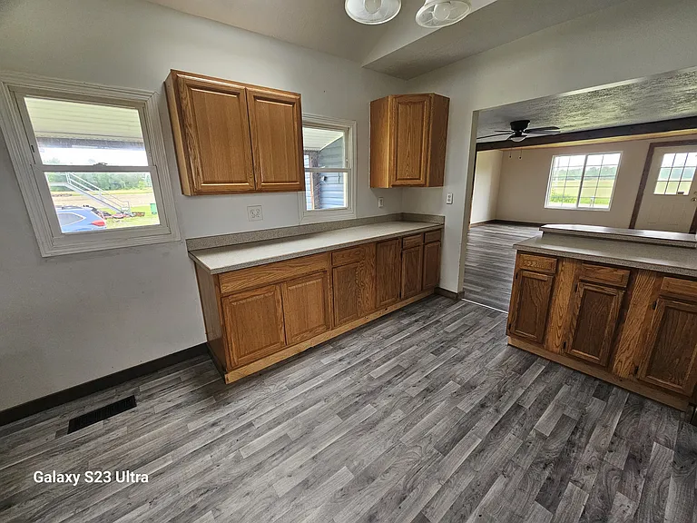 4906 Day Rd — Photo 9
