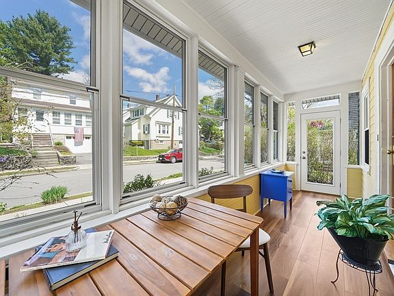5th image of 45 Sunset Rd