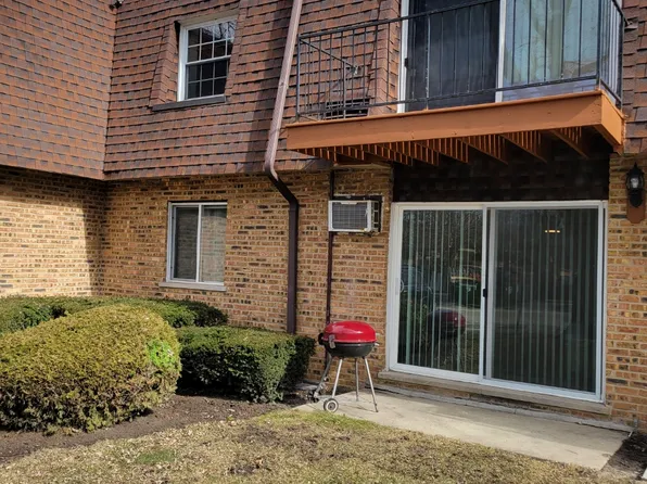655 Grove Dr APT 107, Buffalo Grove, IL 60089