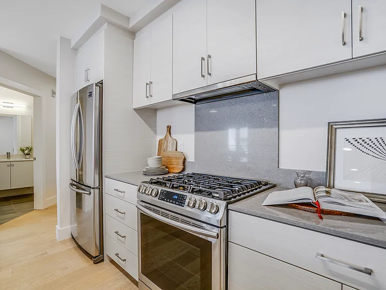 1117 Ocean Ave #309 — Photo 6