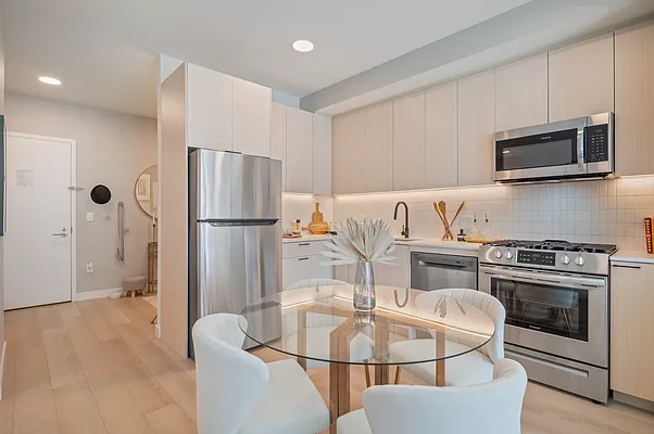 Rented by Living New York | media 33