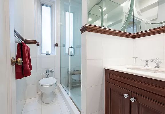 5th image of 2 Sutton Pl S APT 16G