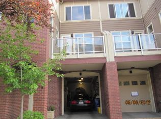 879 N Harbour Dr, Portland, OR