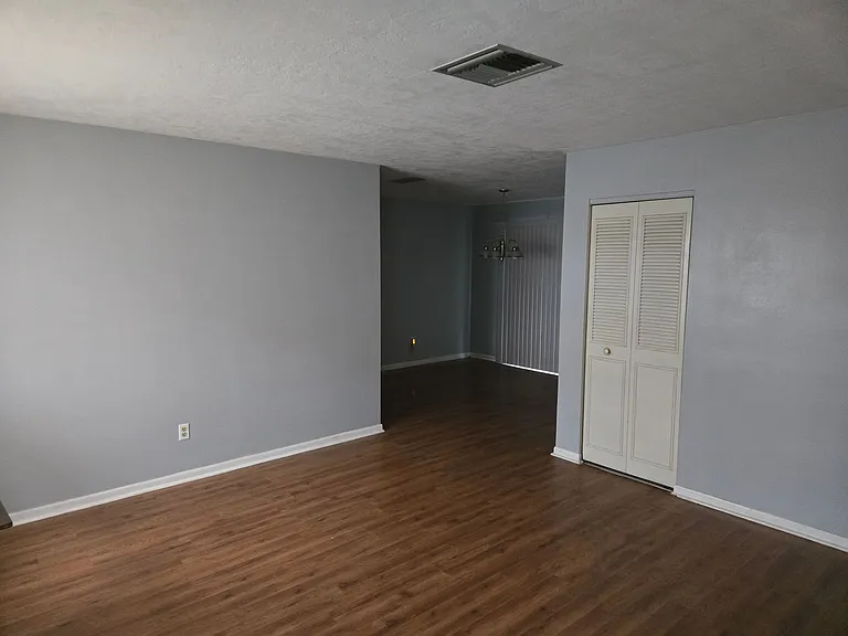 1502 Norbert Ter — Photo 11