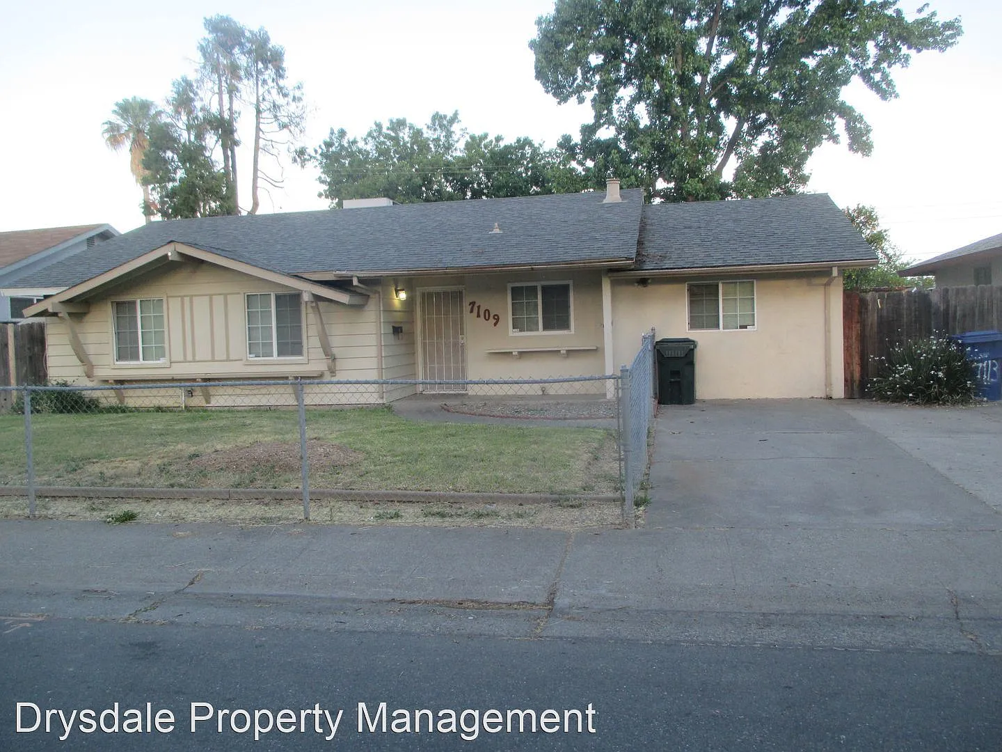 7109 Thomas Dr photo 1
