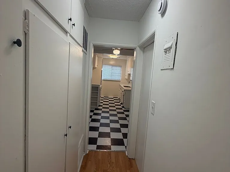 5913 Gregory Ave — Photo 5