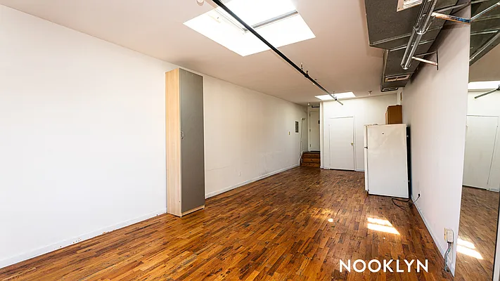 Rented by Nooklyn NYC LLC | media 2