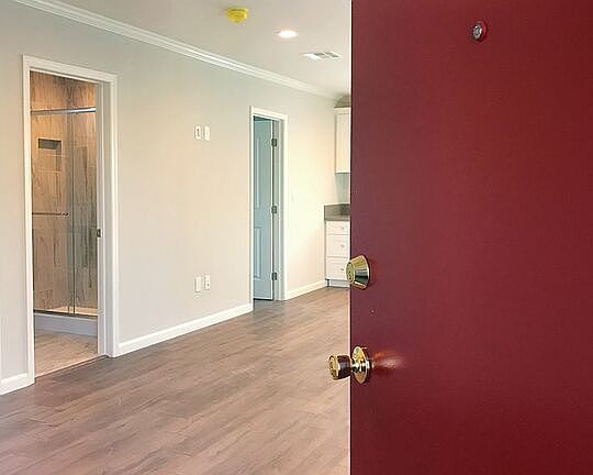 3rd image of 1217 N Screenland Dr #A