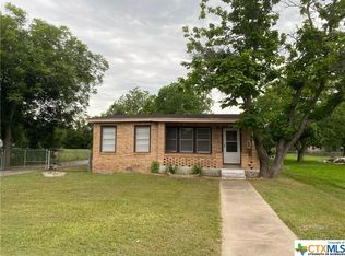 408 S Texana St, Hallettsville, TX 77964