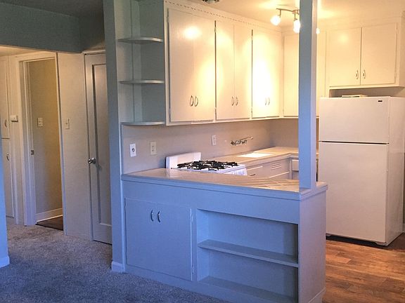 2nd image of 2900 Marconi Ave #2904-03